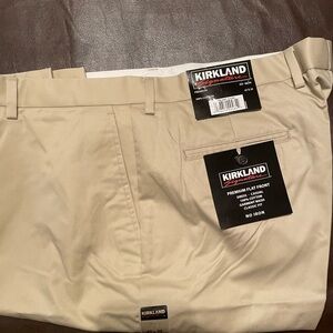 NWT Kirkland Signature Men's Tan Pants